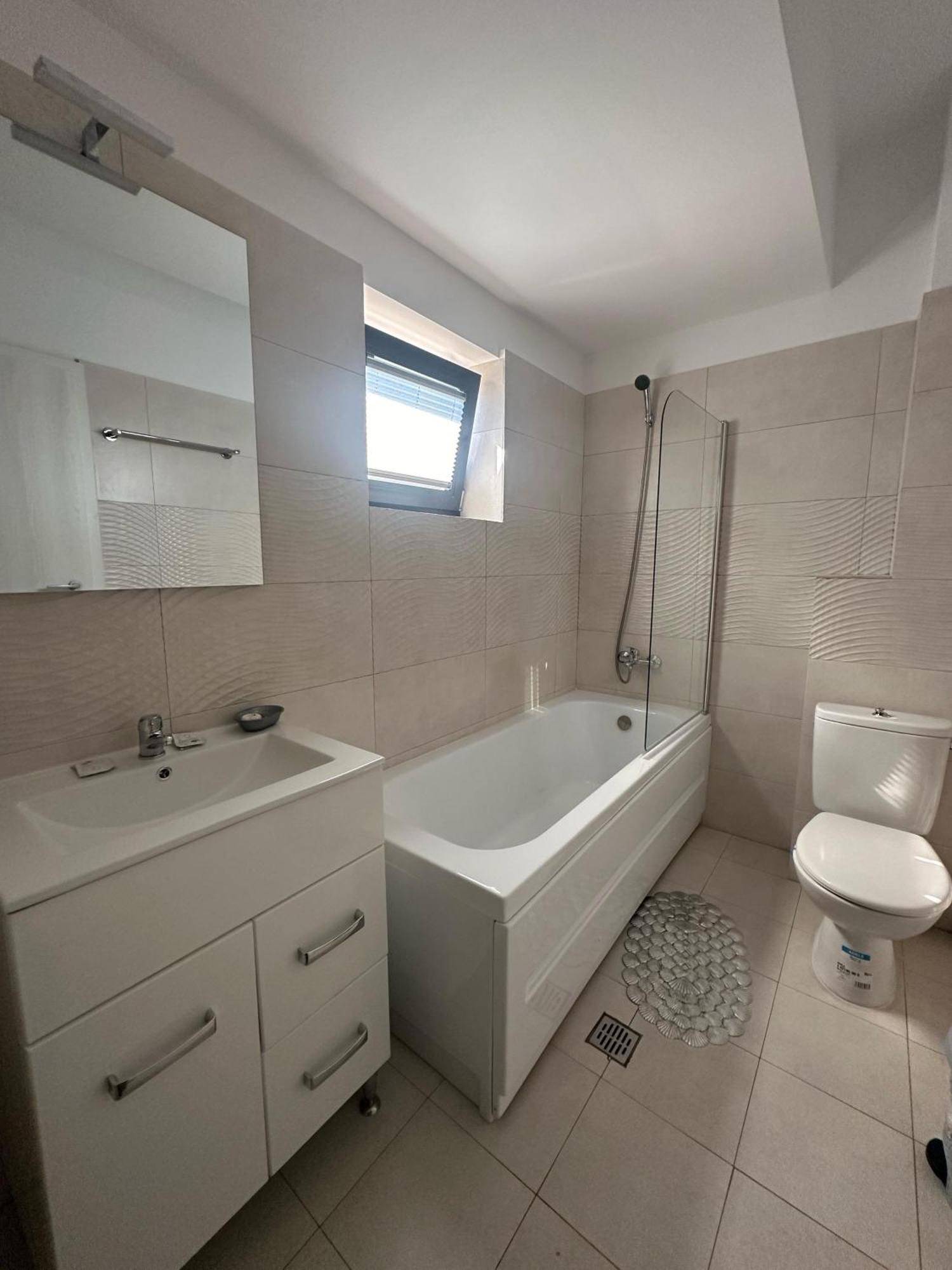 In Apart Hotel Bucharest Exterior photo